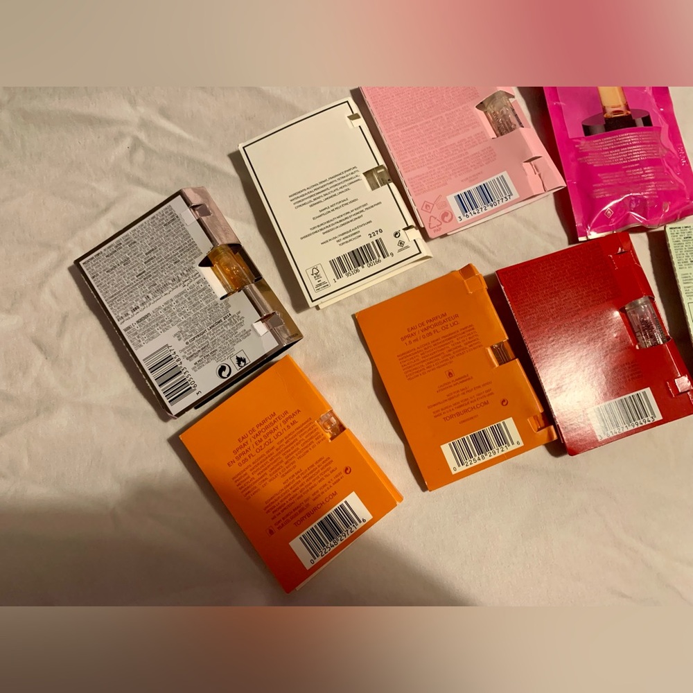 ✨Perfume Sample Bundle✨ - Picture 3 of 4